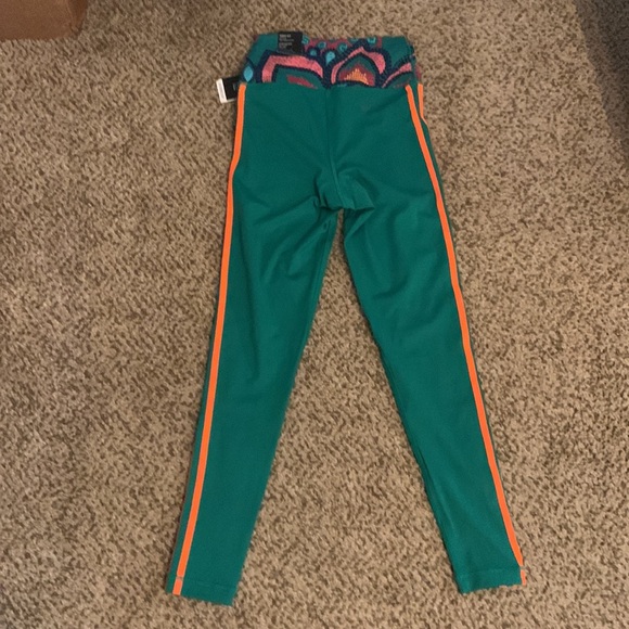 Farm Rio Adidas Tights/Leggings Bold Green NWT - Picture 6 of 7